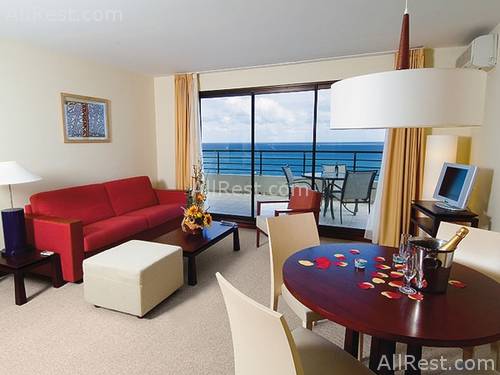 Ramada Plaza 33